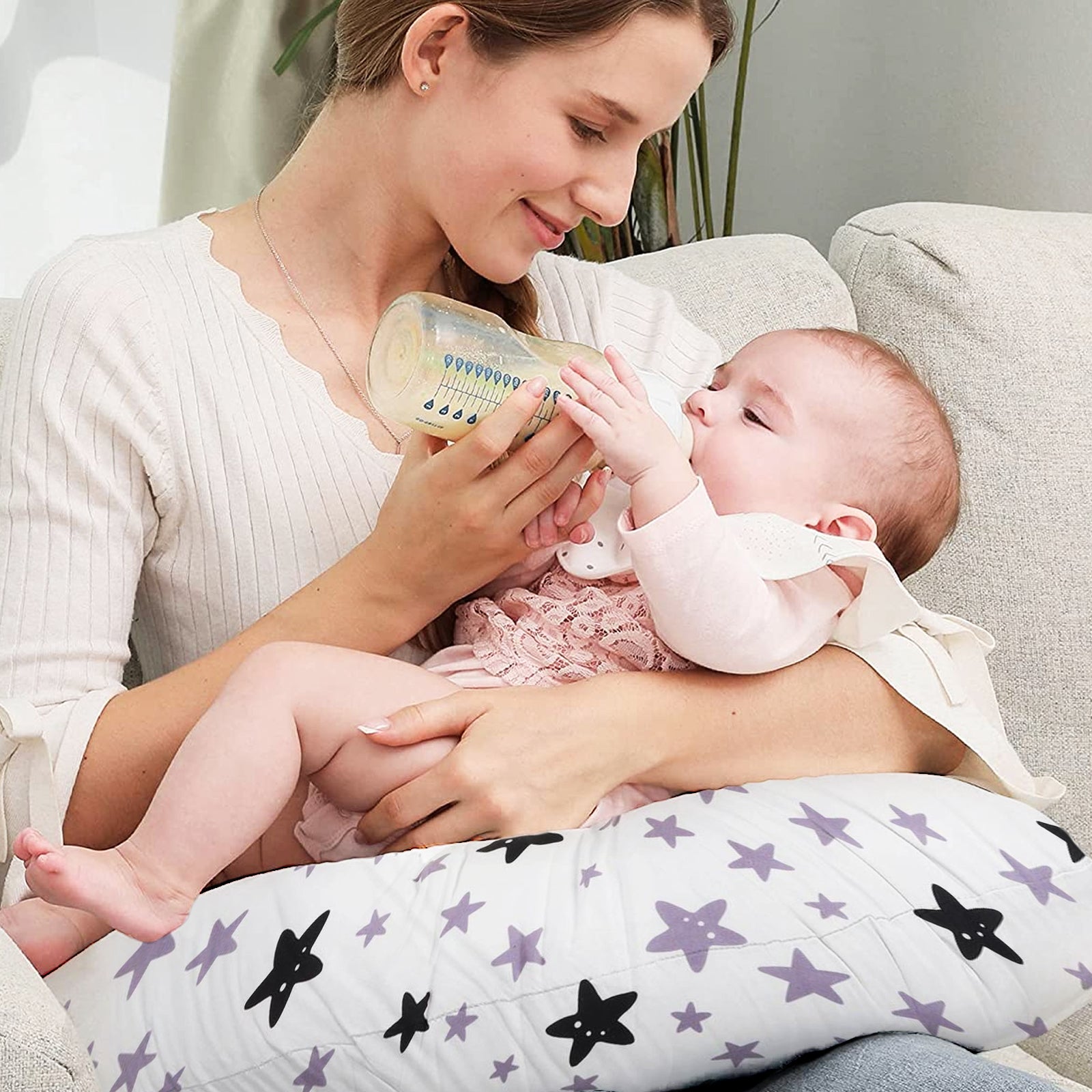 9 Nursing Pillows to Make Breastfeeding Easier - Motherly